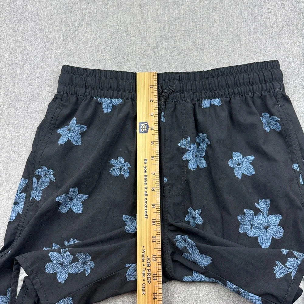 Travis Mathew Shorts Mens Medium Black Blue Floral Boardshort‎ Swim Trunks Surf